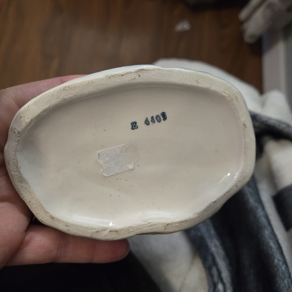 Vintage Ceramic Goose Planter Decor - Picture 3 of 4